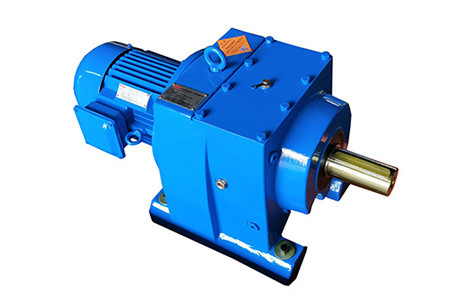 Gear, shaft and bearing combination of reducer